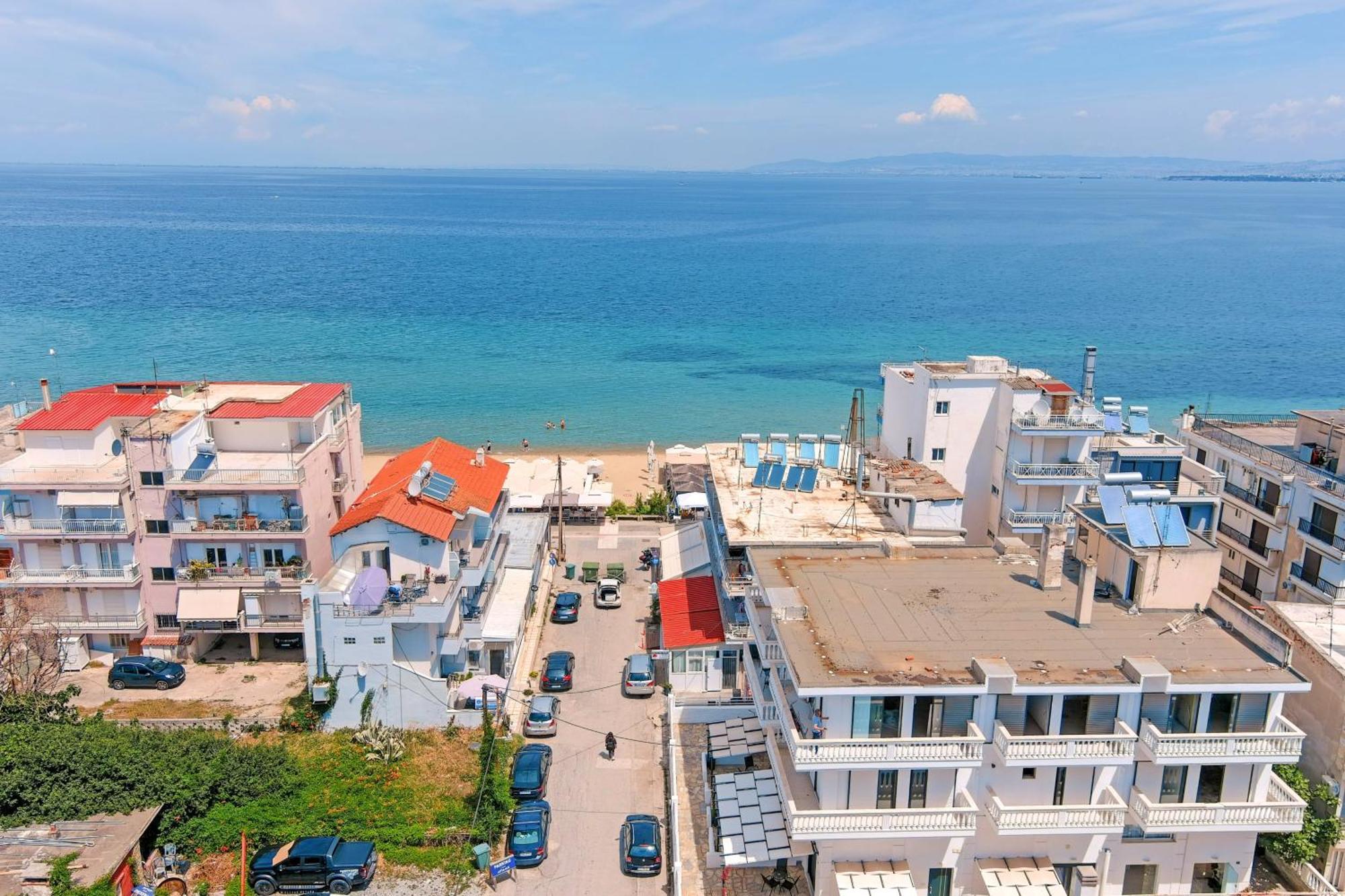 Eantos Studios And Suites Peraía المظهر الخارجي الصورة